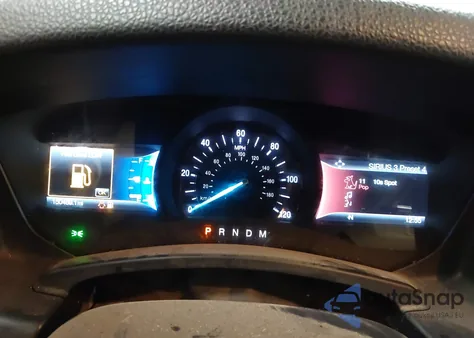 2016 Ford Expedition Limited z USA, uszkodzony, nr VIN 1FMJU2AT4GEF02533